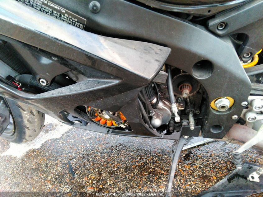 2008 SUZUKI GSX-R1000 JS1GT77A782107652