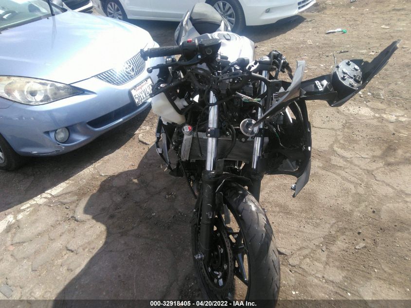 2021 KAWASAKI EX400 JKAEXKG11MDAB6372
