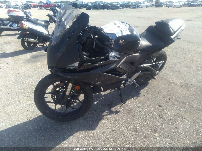 2020 YAMAHA YZFR3 A MH3RH18Y0LK004365
