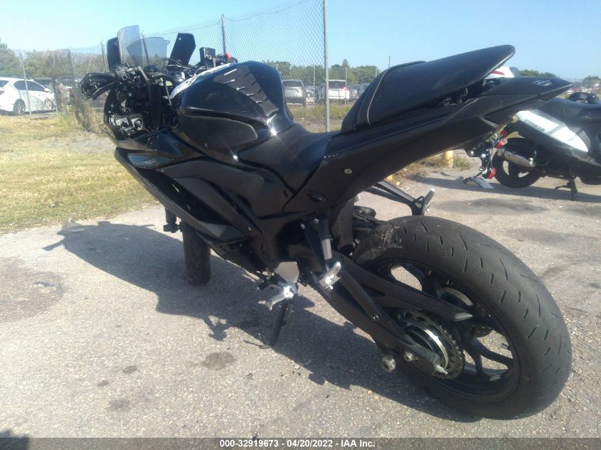 2020 YAMAHA YZFR3 A MH3RH18Y0LK004365