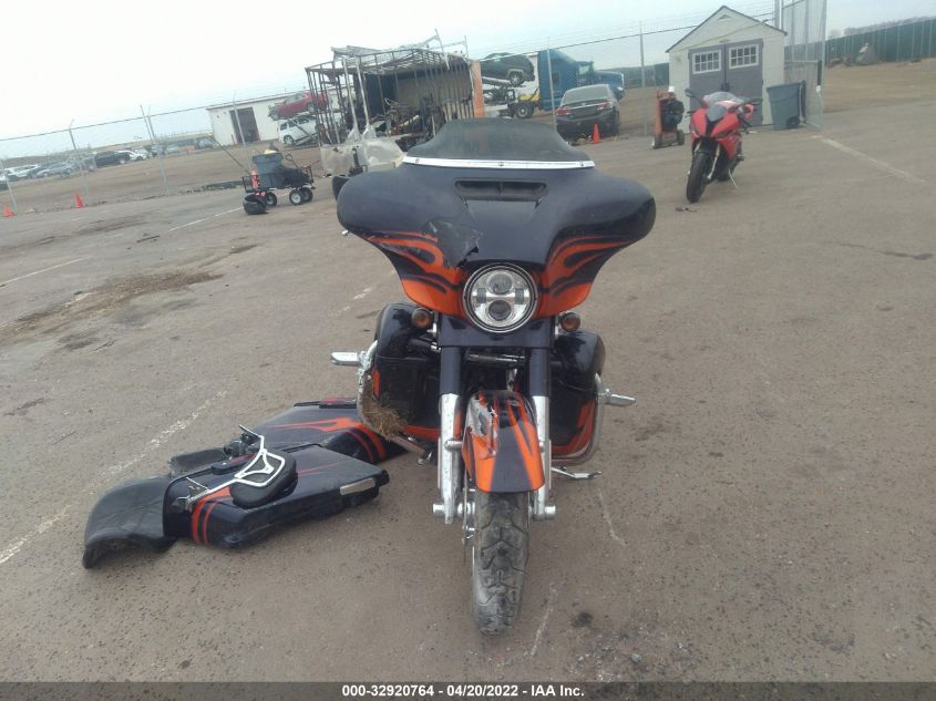 2015 HARLEY-DAVIDSON FLHXSE CVO STREET GLIDE 1HD1PXN17FB962883