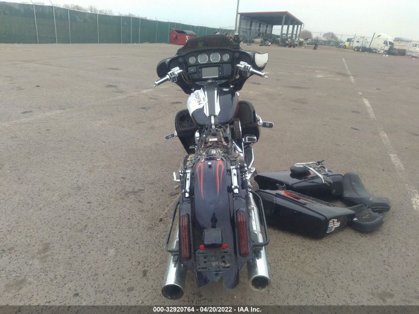 2015 HARLEY-DAVIDSON FLHXSE CVO STREET GLIDE 1HD1PXN17FB962883