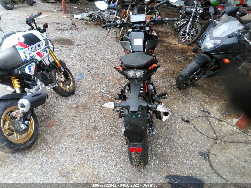 2021 KTM 390 DUKE MD2JPJ406MC286516
