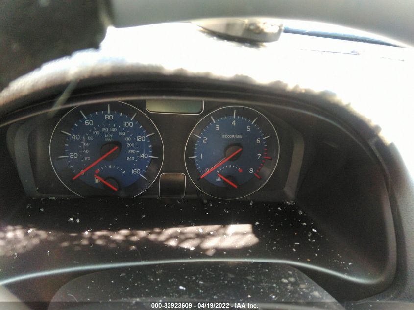 2013 VOLVO C30 T5 YV1672MK1D2311714