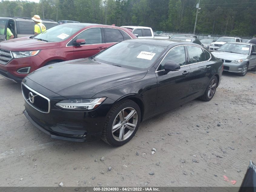 2018 VOLVO S90 MOMENTUM LVY982MK9JP022071