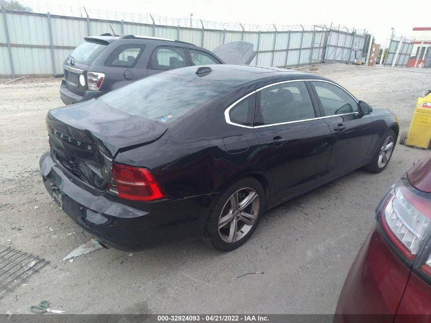 2018 VOLVO S90 MOMENTUM LVY982MK9JP022071