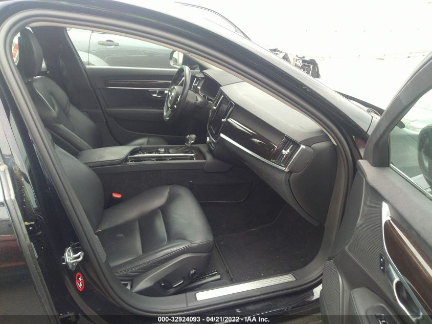 2018 VOLVO S90 MOMENTUM LVY982MK9JP022071