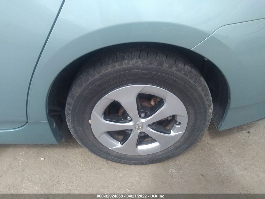 2015 TOYOTA PRIUS FOUR JTDKN3DU2F1926718