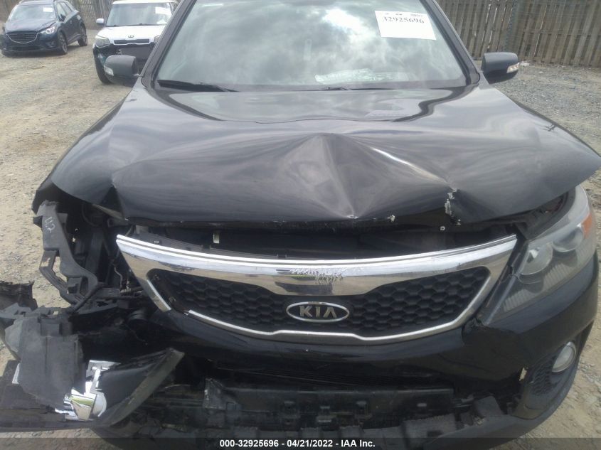 2013 KIA SORENTO LX 5XYKT3A61DG418636