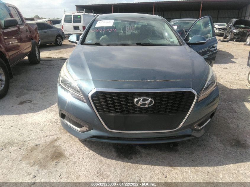 2016 HYUNDAI SONATA HYBRID SE KMHE24L12GA016809