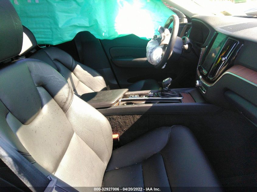 2019 VOLVO XC60 MOMENTUM LYVA22RK2KB211186