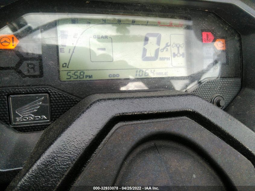 2016 HONDA SXS1000 M5 1HFVE040XG4000680