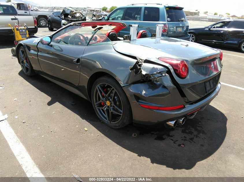 Photo 3 of 11 — 2017 Ferrari California T