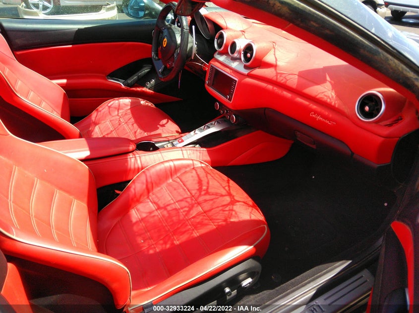 Photo 5 of 11 — 2017 Ferrari California T