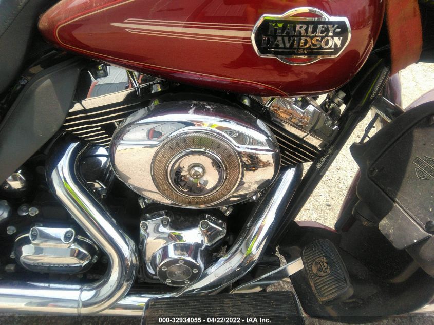 2009 HARLEY-DAVIDSON FLHTCU 1HD1FC4189Y602343
