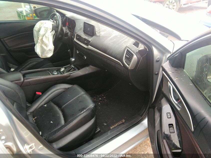 2018 MAZDA MAZDA3 4-DOOR TOURING 3MZBN1V3XJM180392
