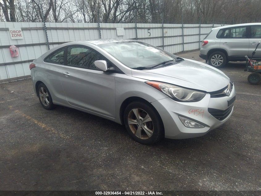 VIN: KMHDH6AE1DU002583 | HYUNDAI ELANTRA COUPE 2013 car history - Stat.vin