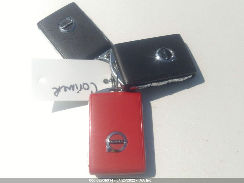 2020 VOLVO XC90 MOMENTUM YV4102PK7L1622307