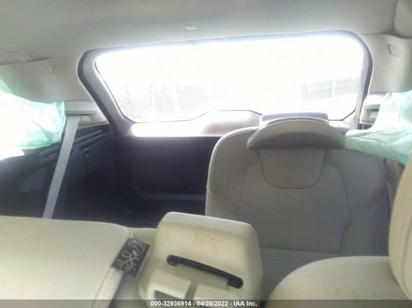 2020 VOLVO XC90 MOMENTUM YV4102PK7L1622307