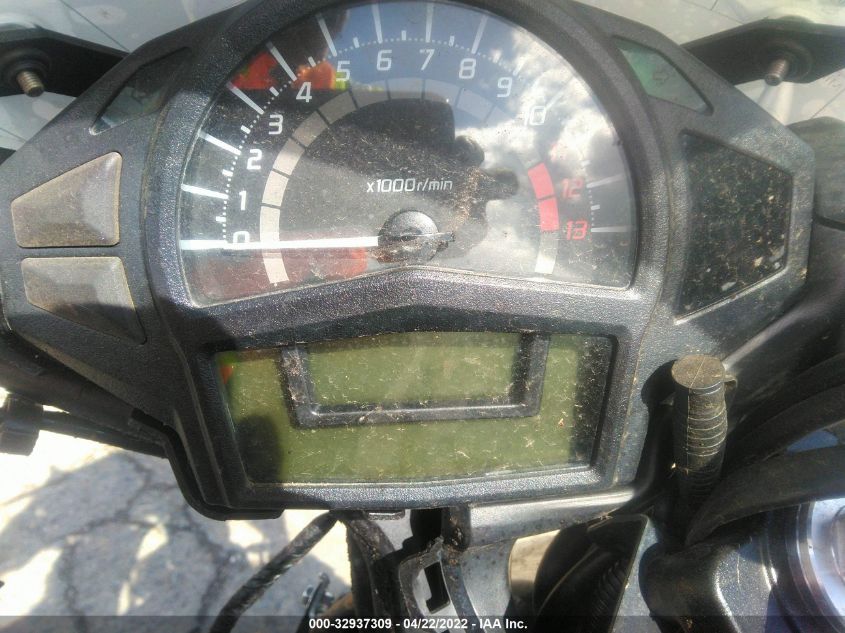 2013 KAWASAKI EX650 F JKAEXEF10DDA04401