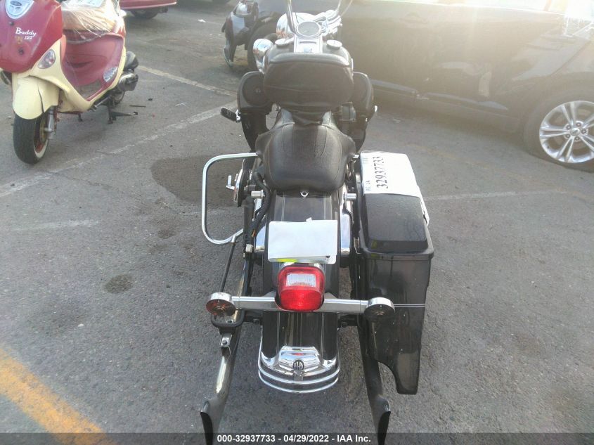 2010 HARLEY-DAVIDSON FLHRC 1HD1FR438AB615749