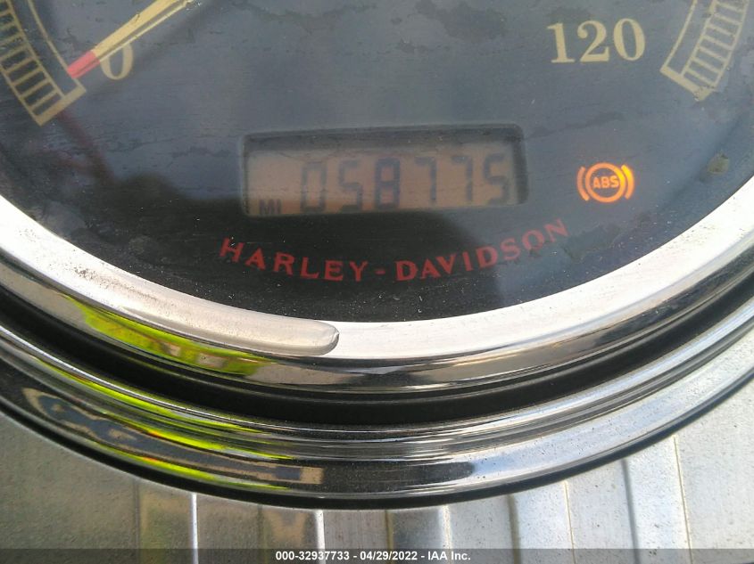 2010 HARLEY-DAVIDSON FLHRC 1HD1FR438AB615749