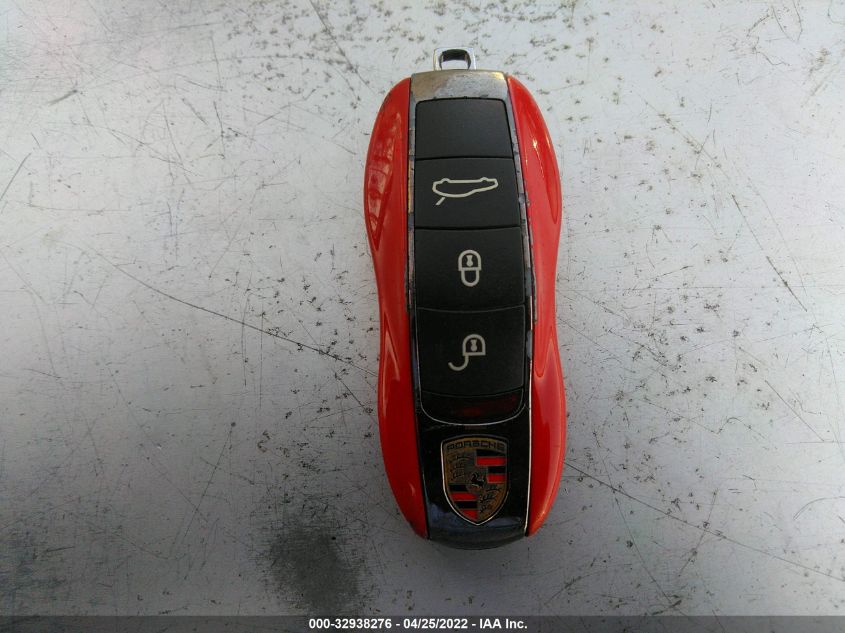 2013 PORSCHE PANAMERA GTS WP0AF2A72DL076558
