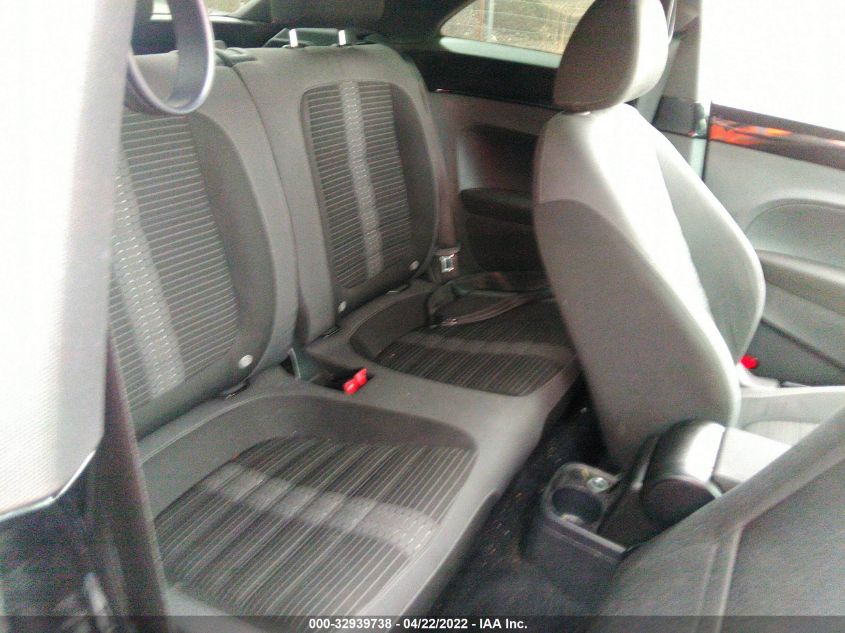 2013 VOLKSWAGEN BEETLE COUPE 2.0T TURBO 3VW4A7AT2DM657401