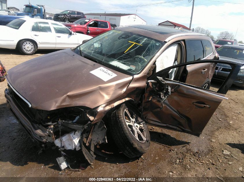 2013 VOLVO XC60 T6 YV4902DZ5D2414670