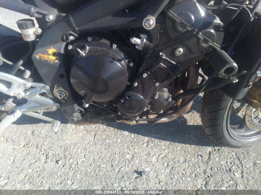 2008 TRIUMPH MOTORCYCLE STREET TRIPLE 675 SMTD01NE88J335526