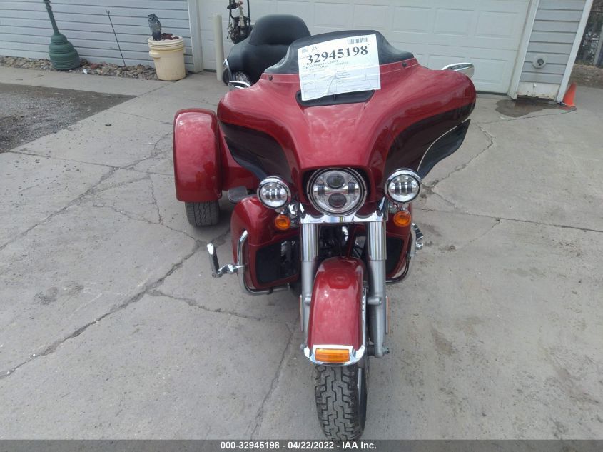 2018 HARLEY-DAVIDSON FLHTCUTG TRI GLIDE ULTRA 1HD1MAD17JB856370
