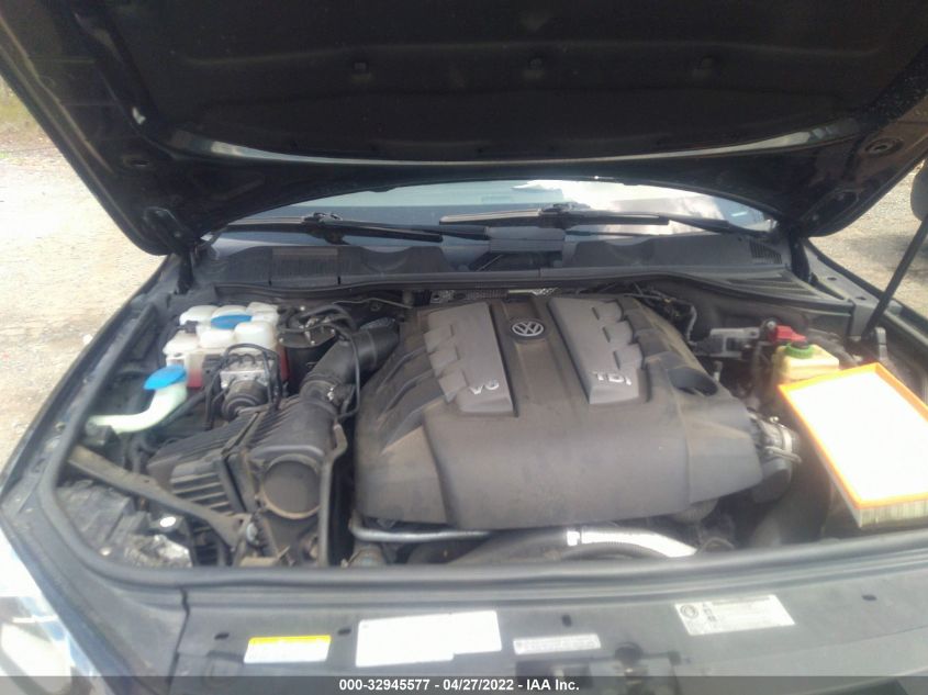 2013 VOLKSWAGEN TOUAREG EXEC WVGEP9BP1DD005282