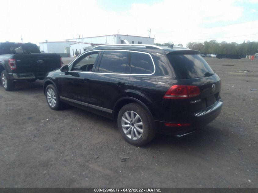 2013 VOLKSWAGEN TOUAREG EXEC WVGEP9BP1DD005282