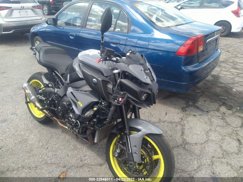2017 YAMAHA FZ10 C JYARN48Y9HA000137