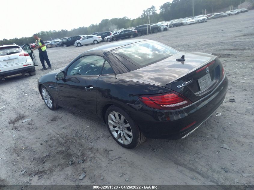 2017 MERCEDES-BENZ SLC SLC 300 WDDPK3JA4HF132226