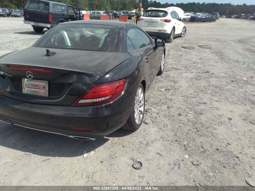 2017 MERCEDES-BENZ SLC SLC 300 WDDPK3JA4HF132226
