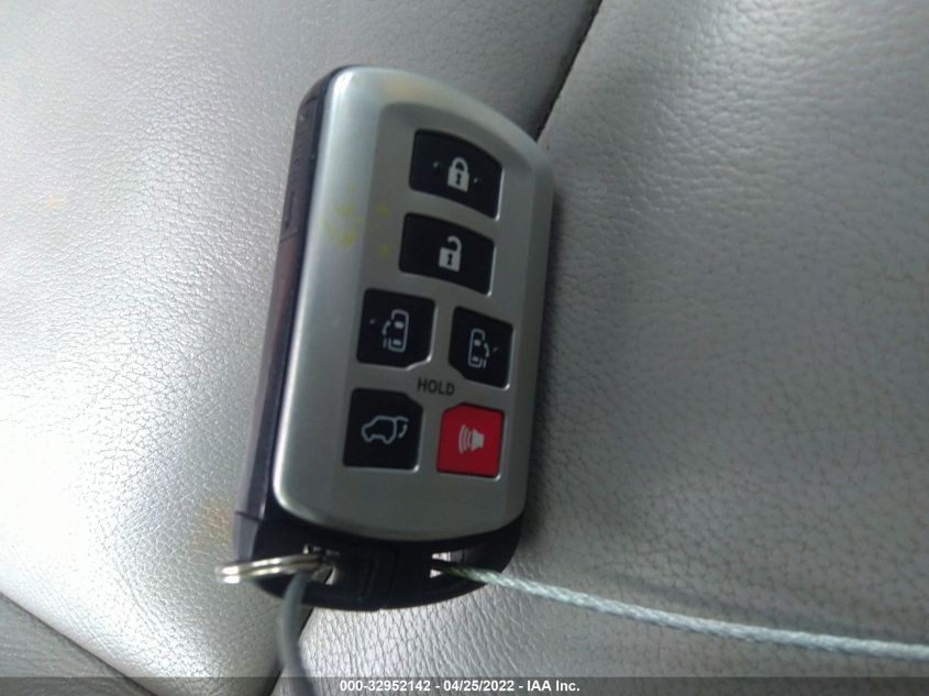 2017 TOYOTA SIENNA XLE AUTO ACCESS 5TDYZ3DC5HS799782