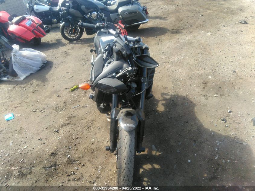 2019 YAMAHA MT09 C JYARN53Y6KA001427