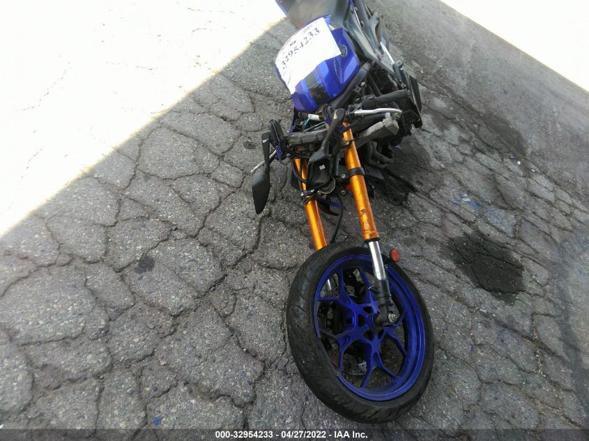 2019 YAMAHA YZFR3 MH3RH17Y4KK001145
