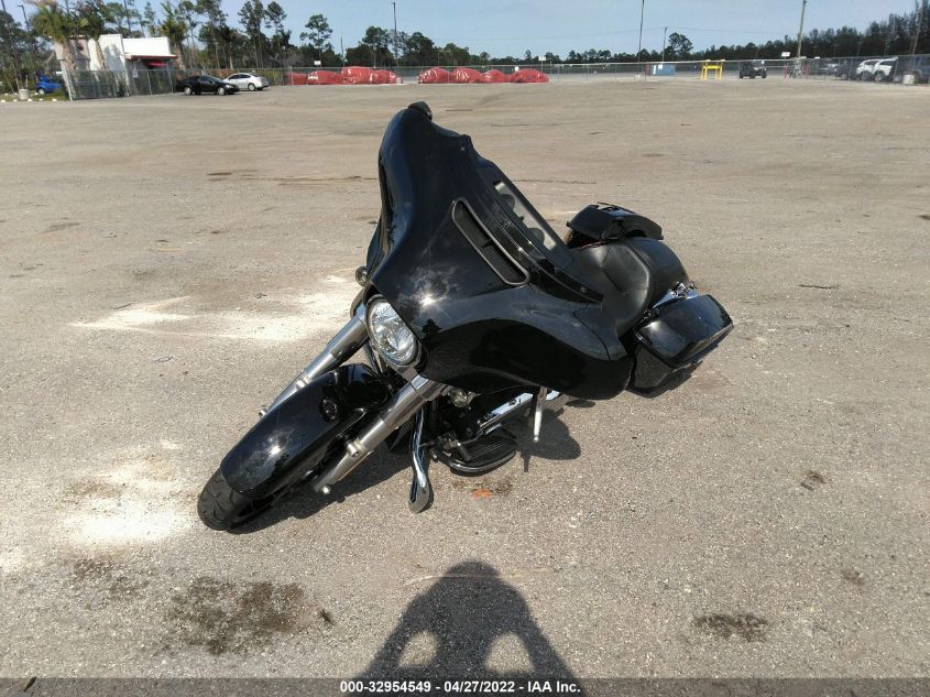 2021 HARLEY-DAVIDSON FLHX 1HD1KBC14MB620471