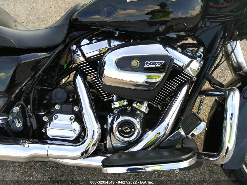 2021 HARLEY-DAVIDSON FLHX 1HD1KBC14MB620471