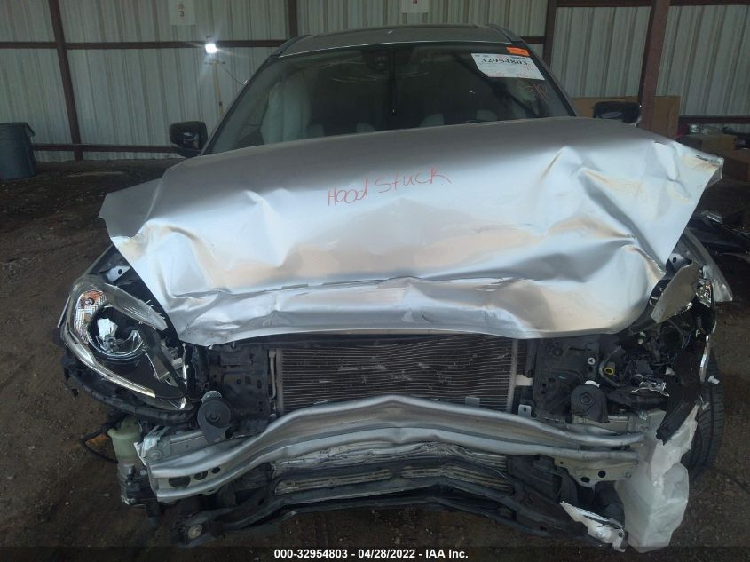 2017 VOLVO XC60 DYNAMIC YV440MDR3H2200059