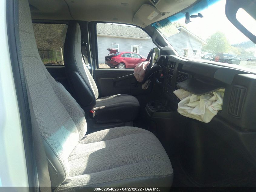 2016 CHEVROLET EXPRESS PASSENGER LT 1GAWGFFG8G1167958
