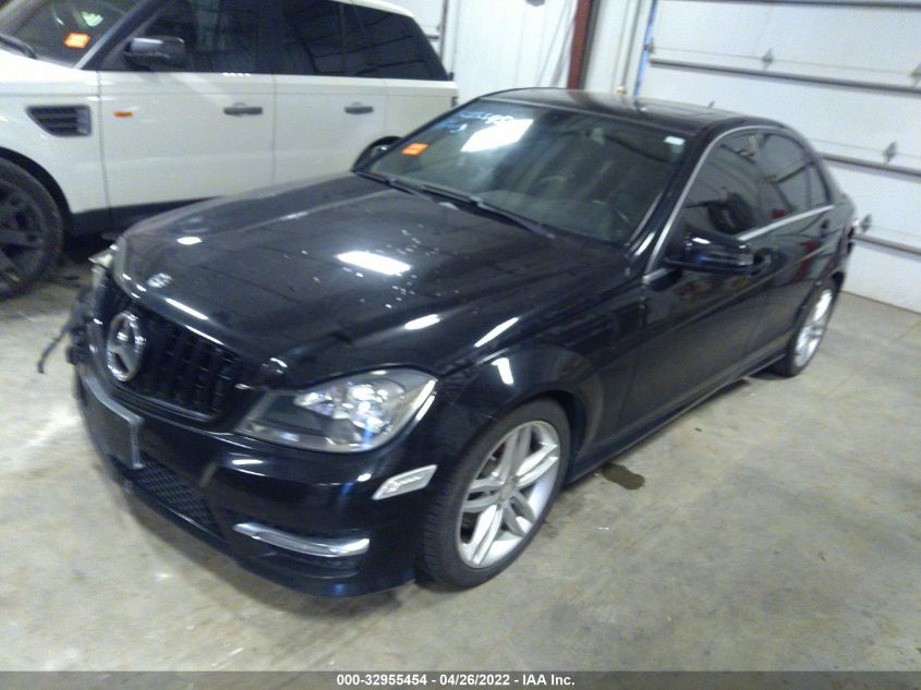 2013 MERCEDES-BENZ C-CLASS C 300 WDDGF8AB3DG147461