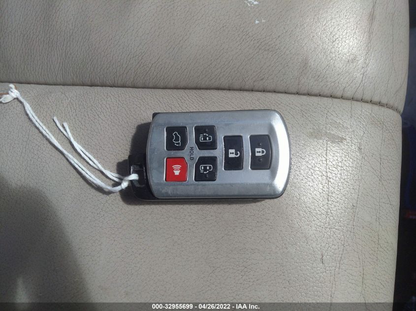 2014 TOYOTA SIENNA XLE/LIMITED 5TDYK3DC8ES460353