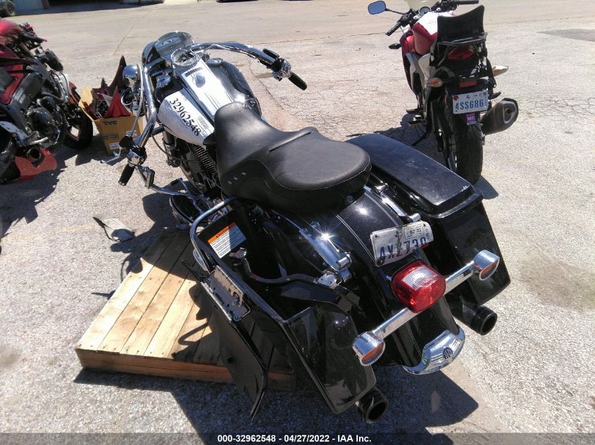 2009 HARLEY-DAVIDSON FLHRC 1HD1FR41X9Y624394