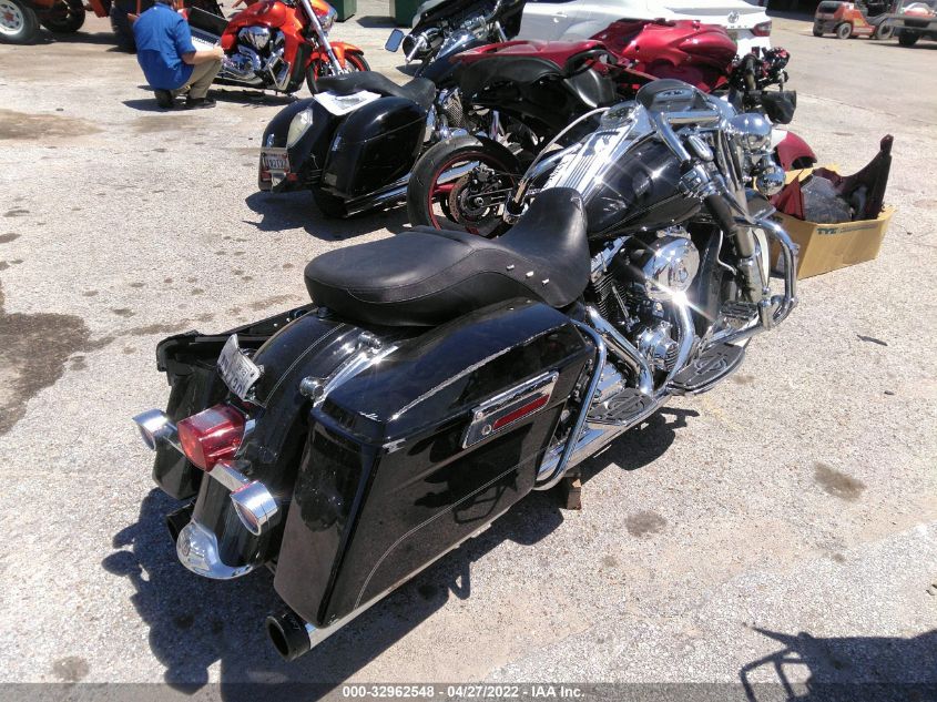 2009 HARLEY-DAVIDSON FLHRC 1HD1FR41X9Y624394