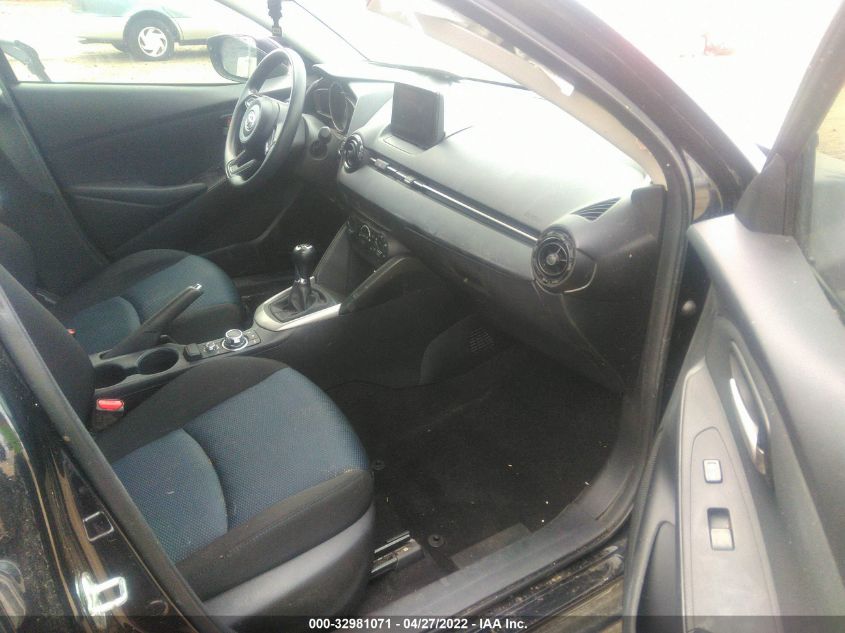 2019 TOYOTA YARIS SEDAN L/LE/XLE 3MYDLBYV1KY517323
