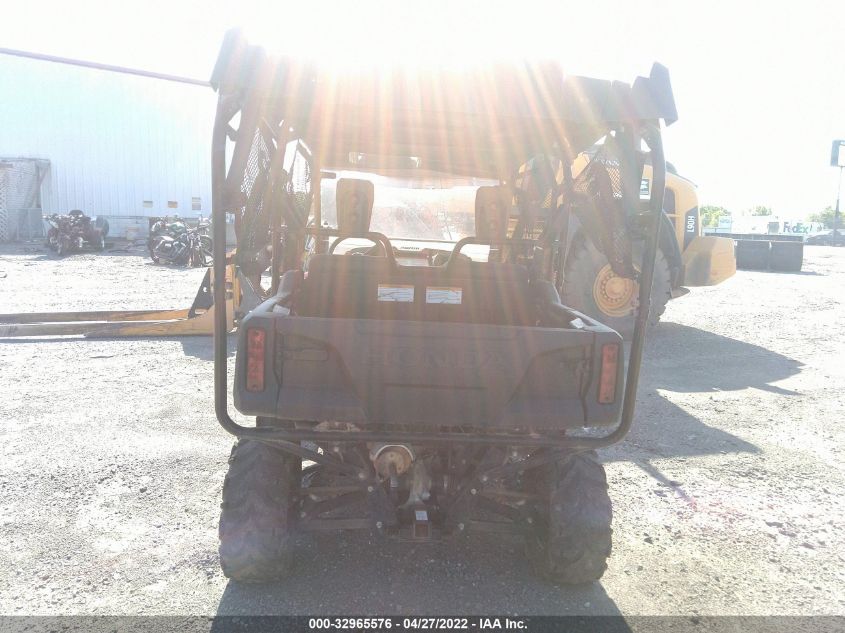 2016 HONDA SXS700 M4 1HFVE0205G4204919