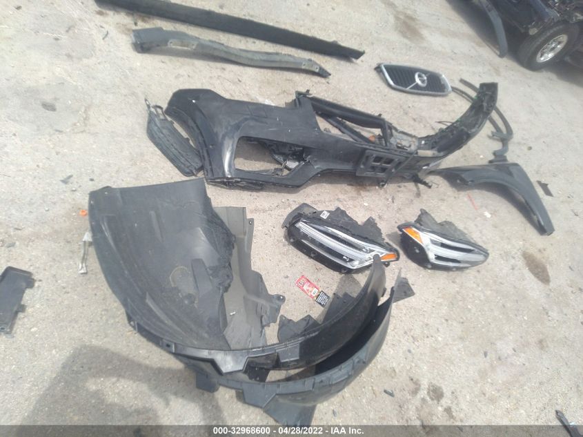 2017 VOLVO XC90 MOMENTUM YV4A22PK7H1145573